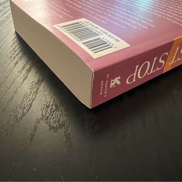 One Last Stop Paperback Casey McQuiston - Picture 5 of 5